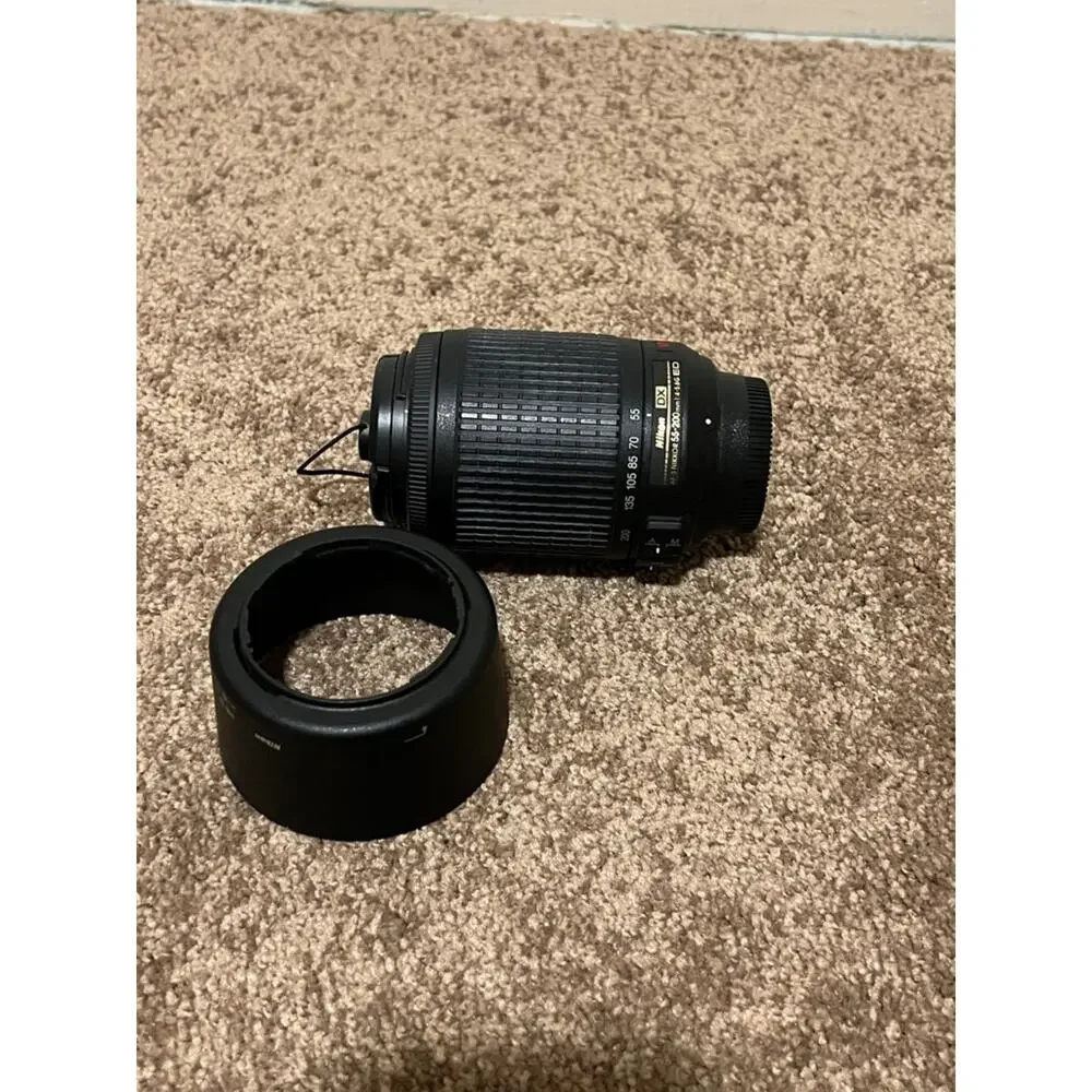 Nikon Black DX 55-200mm VR Telephoto Zoom Lens with Hood